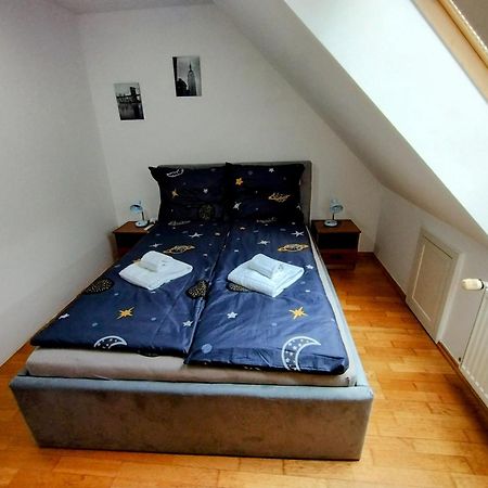 Duplex With Garden Lejlighed Prag Eksteriør billede