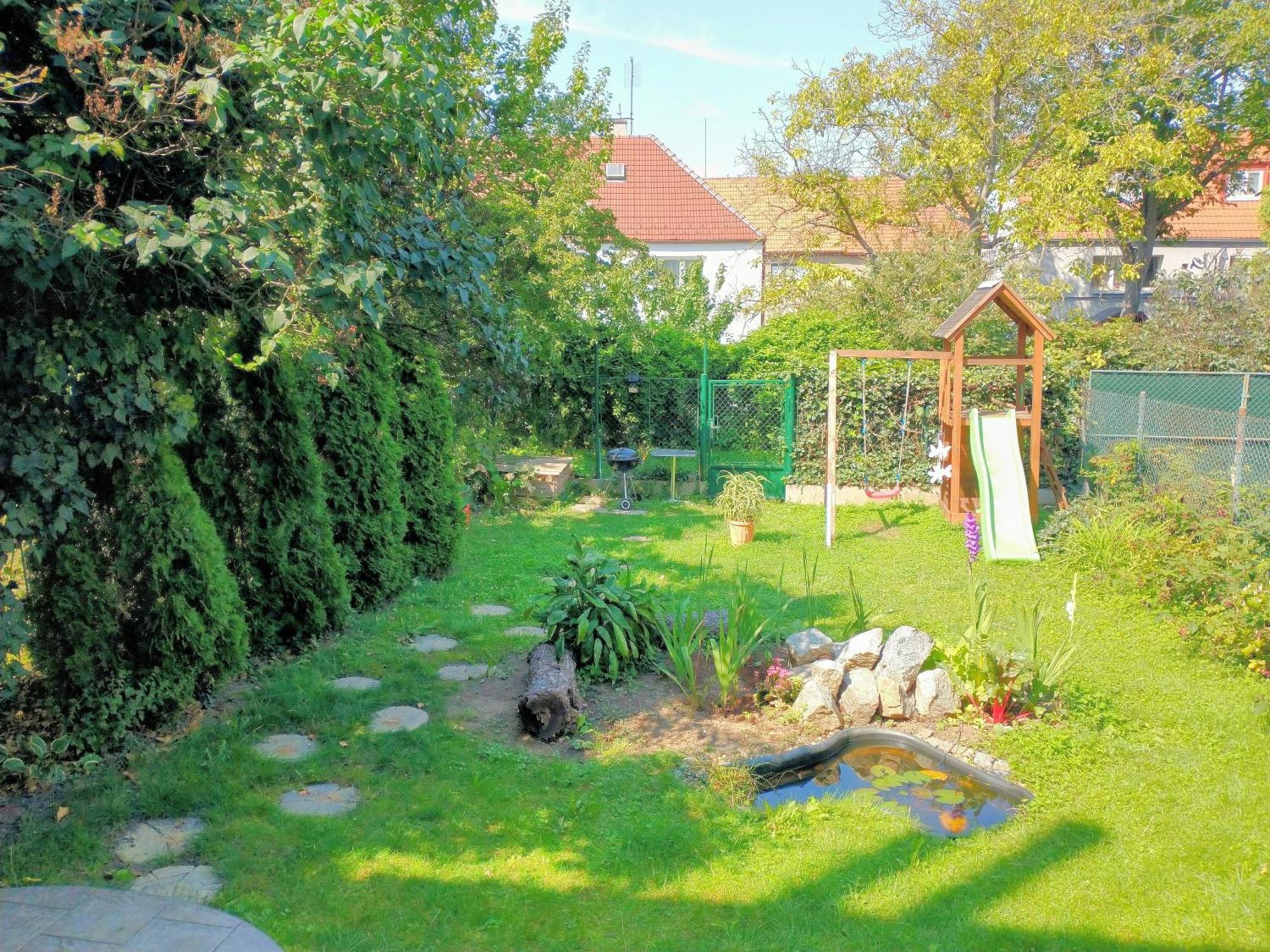 Duplex With Garden Lejlighed Prag Eksteriør billede